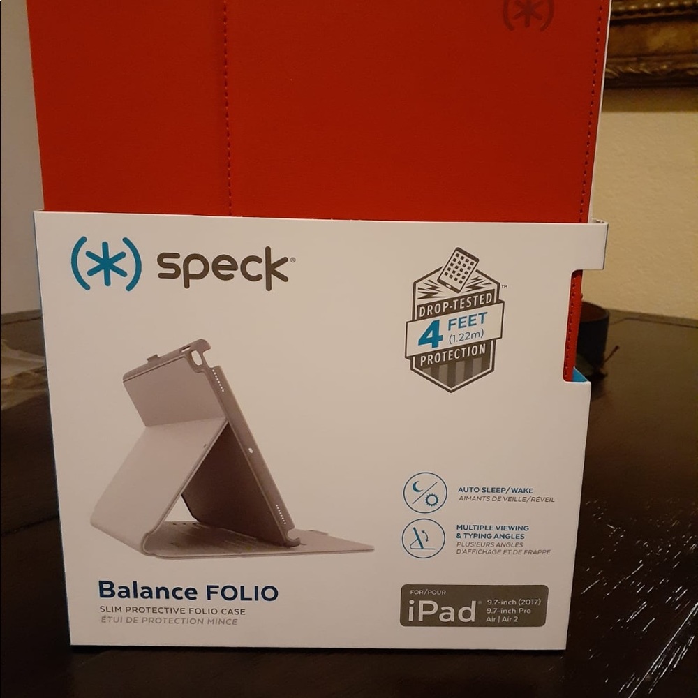 Speck iPad cover 9.7 Red new with tags